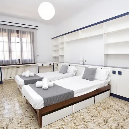 Villa Center *
